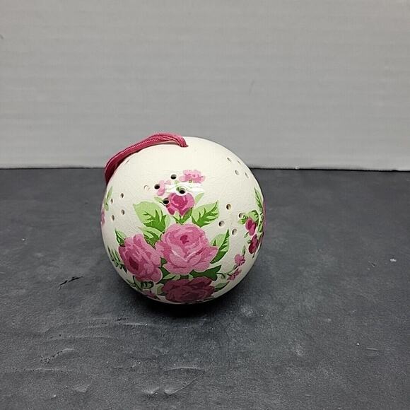 Vintage Andre Richard Sentomander Pomander Ornament Pink Floral Ball Ceramic - Picture 3 of 10